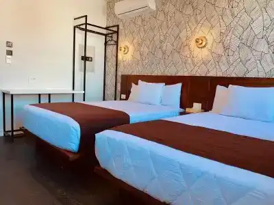 H by H Hospitality - 5