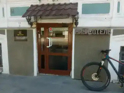 Red Gates Hostel - 7