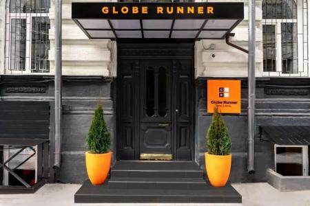 Globe Runner & Hostel - 15