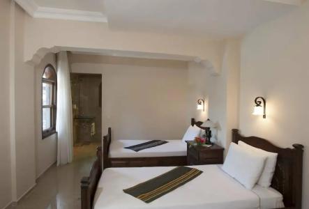 Mandarin & Mango Boutique - 19