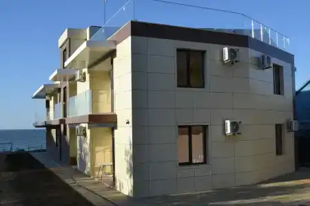 Green Hill - 5