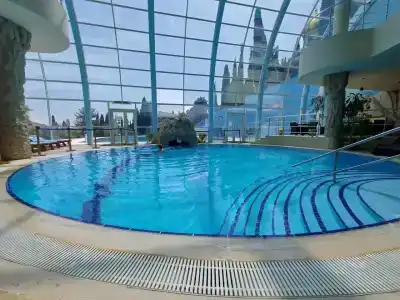 Respect Hall & Spa - 2