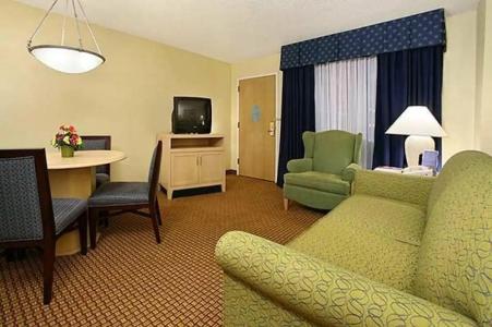 Embassy Suites by Hilton- Lake Buena Vista Resort - 19