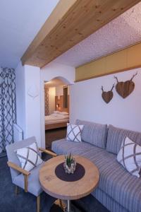 SIMPLE but EXCELLENT - 9