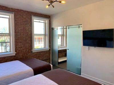 H by H Hospitality - 39