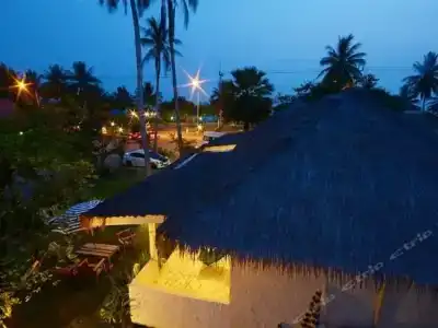 Laemsing Whitehouse - 30