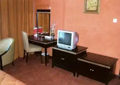 Ewan Sharjah - 17