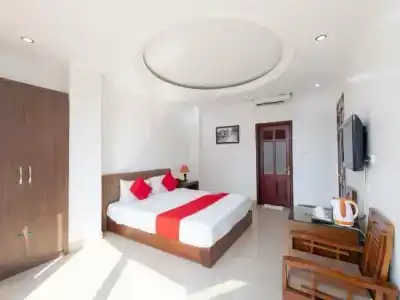 Reddoorz Plus Near Cau Giay Park - 5