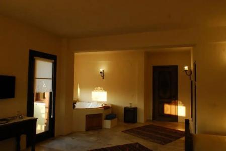 Mandarin & Mango Boutique - 12