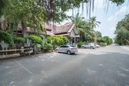 Oyo 869 Ban Nam Mao Resort - 8