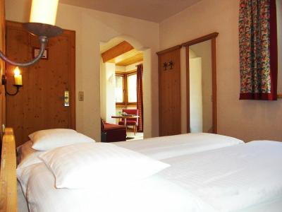 SIMPLE but EXCELLENT - 26