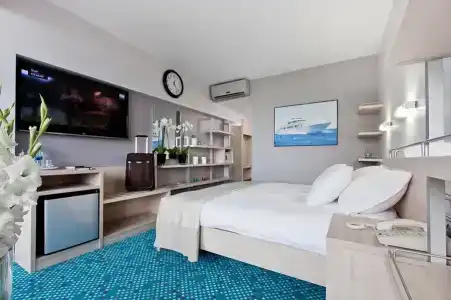 Ялта-Интурист - 1