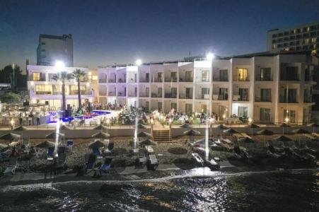 Mimoza Seafront & Beach - 1