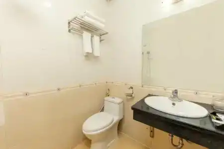 Reddoorz Plus Near Cau Giay Park - 7
