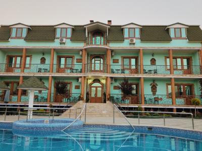Villa Verde & Radiance - 16