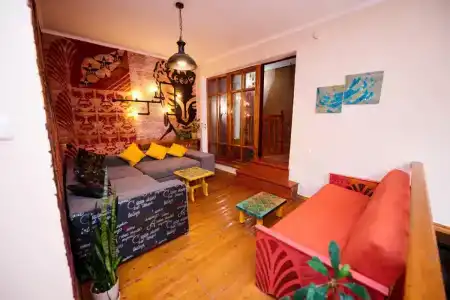 Wanderlust Hostel - 9