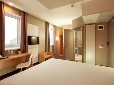 Ibis Киев Вокзал - 10