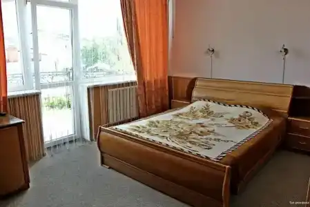 Три Дельфина - 14