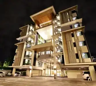 Mii Srinakarin - 6