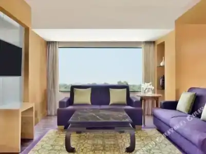 Courtyard by Marriott Chennai - 58