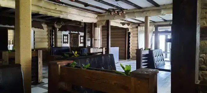 WoodHouse - 17