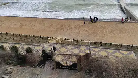 Приморский дворик - 21