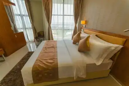 Unima Grand - 36