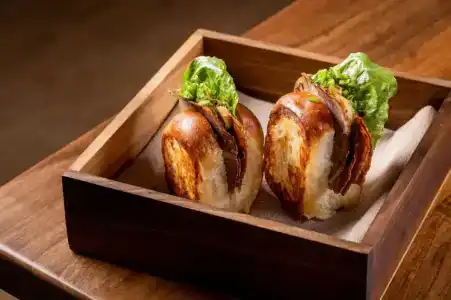 Courtyard by Marriott - 19