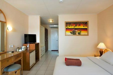Holiday Island Resort - 9