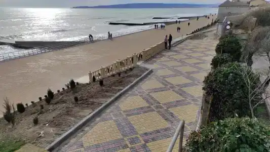 Приморский дворик - 92