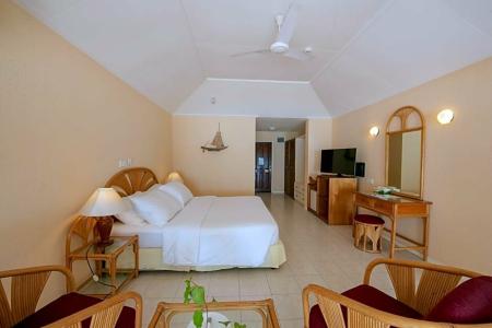 Holiday Island Resort - 6