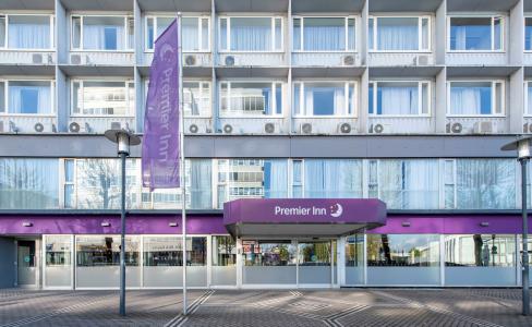 Premier Inn Saarbrücken City Centre - 1