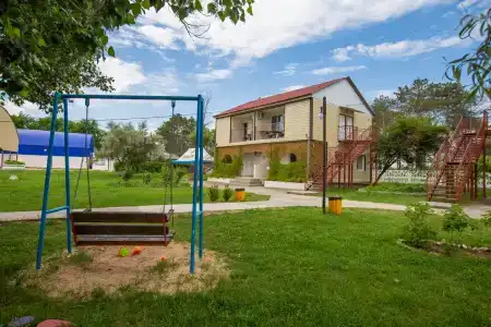 Азовский - 60