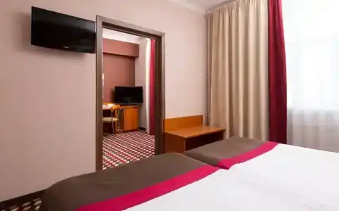 Октябрьская - 23