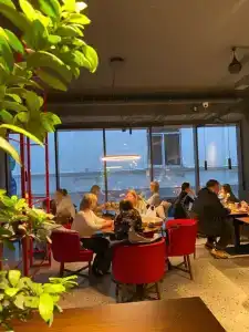 Променад - 8