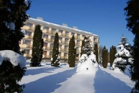 V T Gutsa Recreation center - 7