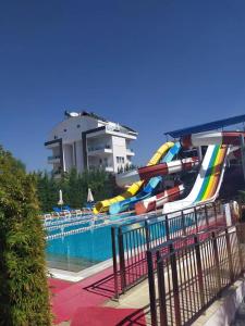 Side Resort Annex - 25
