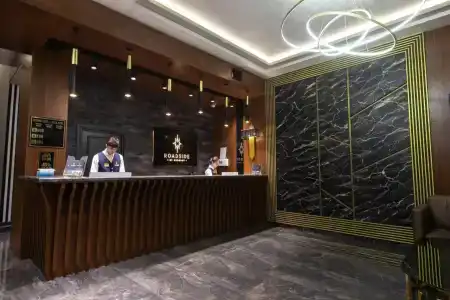 Roadside by Khorrot - 5