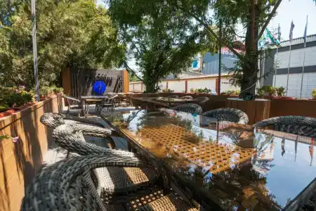 Roadside by Khorrot - 4