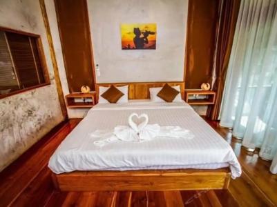 Tique Series Boutique - 32