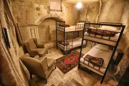 The Dorm Cave By Travellers - 14