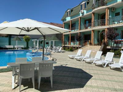 Villa Verde & Radiance - 13