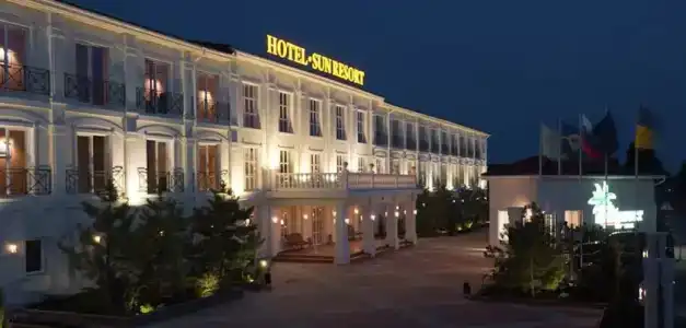 Sun Resort - 10