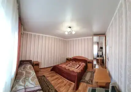У Елены - 10