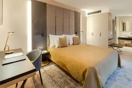 Broyt Suites - 38