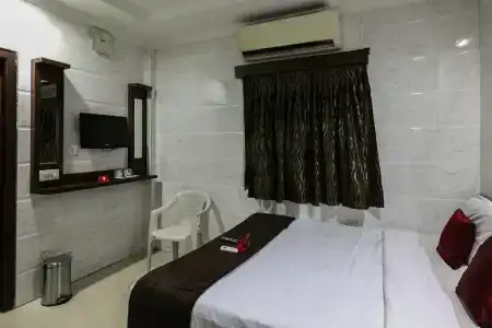 Oyo 26219 The Prince Park - 4