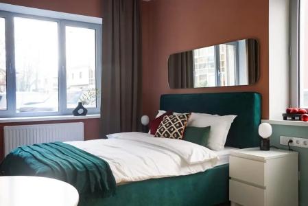 Современная студия Голубая с ванной у озера - 61