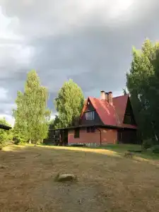 Уникальный творческий дом в Волоховщине - 0