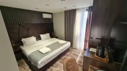 Roadside by Khorrot - 9