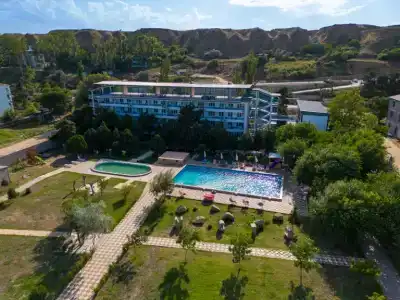 Электра Холидей - 19